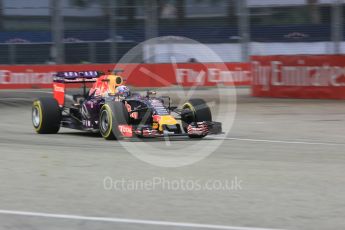 World © Octane Photographic Ltd. Infiniti Red Bull Racing RB11 – Daniel Ricciardo. Friday 18th September 2015, F1 Singapore Grand Prix Practice 1, Marina Bay. Digital Ref: