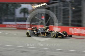 World © Octane Photographic Ltd. Lotus F1 Team E23 Hybrid – Pastor Maldonado. Friday 18th September 2015, F1 Singapore Grand Prix Practice 1, Marina Bay. Digital Ref:
