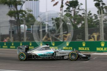 World © Octane Photographic Ltd. Mercedes AMG Petronas F1 W06 Hybrid – Lewis Hamilton. Friday 18th September 2015, F1 Singapore Grand Prix Practice 1, Marina Bay. Digital Ref: