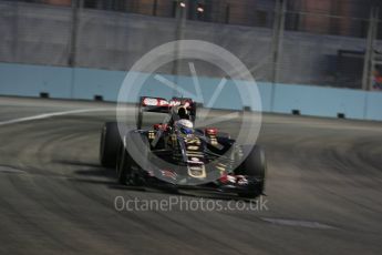 World © Octane Photographic Ltd. Lotus F1 Team E23 Hybrid – Romain Grosjean. Friday 18th September 2015, F1 Singapore Grand Prix Practice 1, Marina Bay. Digital Ref: