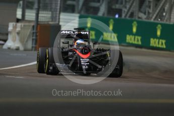 World © Octane Photographic Ltd. McLaren Honda MP4/30 – Fernando Alonso. Friday 18th September 2015, F1 Singapore Grand Prix Practice 1, Marina Bay. Digital Ref: