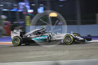 World © Octane Photographic Ltd. Mercedes AMG Petronas F1 W06 Hybrid – Nico Rosberg. Friday 18th September 2015, F1 Singapore Grand Prix Practice 2, Marina Bay. Digital Ref: 1429CB5D0320