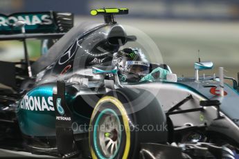 World © Octane Photographic Ltd. Mercedes AMG Petronas F1 W06 Hybrid – Nico Rosberg. Friday 18th September 2015, F1 Singapore Grand Prix Practice 2, Marina Bay. Digital Ref: 1429CB7D0392