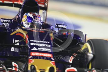 World © Octane Photographic Ltd. Scuderia Toro Rosso STR10 – Max Verstappen. Friday 18th September 2015, F1 Singapore Grand Prix Practice 2, Marina Bay. Digital Ref: 1429CB7D0457