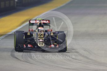 World © Octane Photographic Ltd. Lotus F1 Team E23 Hybrid – Pastor Maldonado. Friday 18th September 2015, F1 Singapore Grand Prix Practice 2, Marina Bay. Digital Ref: 1429CB7D0721