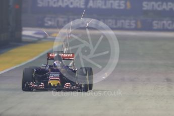 World © Octane Photographic Ltd. Scuderia Toro Rosso STR10 – Max Verstappen. Friday 18th September 2015, F1 Singapore Grand Prix Practice 2, Marina Bay. Digital Ref: 1429CB7D0740