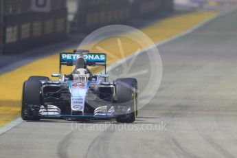 World © Octane Photographic Ltd. Mercedes AMG Petronas F1 W06 Hybrid – Lewis Hamilton. Friday 18th September 2015, F1 Singapore Grand Prix Practice 2, Marina Bay. Digital Ref: 1429CB7D0789