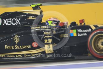World © Octane Photographic Ltd. Lotus F1 Team E23 Hybrid – Pastor Maldonado. Friday 18th September 2015, F1 Singapore Grand Prix Practice 2, Marina Bay. Digital Ref: 1429CB7D0965
