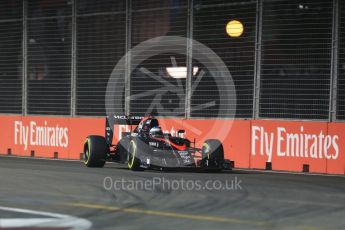 World © Octane Photographic Ltd. McLaren Honda MP4/30 – Fernando Alonso. Friday 18th September 2015, F1 Singapore Grand Prix Practice 2, Marina Bay. Digital Ref: 1429LB1D5977