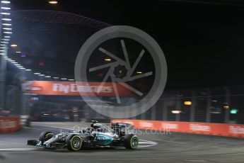 World © Octane Photographic Ltd. Mercedes AMG Petronas F1 W06 Hybrid – Nico Rosberg. Friday 18th September 2015, F1 Singapore Grand Prix Practice 2, Marina Bay. Digital Ref: 1429LB1D6097