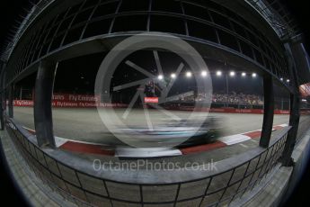 World © Octane Photographic Ltd. Mercedes AMG Petronas F1 W06 Hybrid – Lewis Hamilton. Friday 18th September 2015, F1 Singapore Grand Prix Practice 2, Marina Bay. Digital Ref: 1429LB1D6304