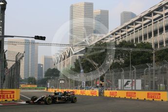 World © Octane Photographic Ltd. Lotus F1 Team E23 Hybrid – Pastor Maldonado. Saturday 19th September 2015, F1 Singapore Grand Prix Practice 3, Marina Bay. Digital Ref: 1433CB5D0635