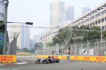 World © Octane Photographic Ltd. Scuderia Toro Rosso STR10 – Carlos Sainz Jnr. Saturday 19th September 2015, F1 Singapore Grand Prix Practice 3, Marina Bay. Digital Ref: 1433CB5D0650