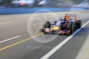 World © Octane Photographic Ltd. Infiniti Red Bull Racing RB11 – Daniil Kvyat. Saturday 19th September 2015, F1 Singapore Grand Prix Practice 3, Marina Bay. Digital Ref: 1433CB5D0694