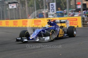 World © Octane Photographic Ltd. Sauber F1 Team C34-Ferrari – Marcus Ericsson. Saturday 19th September 2015, F1 Singapore Grand Prix Practice 3, Marina Bay. Digital Ref: 1433CB7D1476