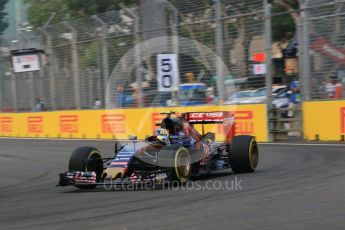 World © Octane Photographic Ltd. Scuderia Toro Rosso STR10 – Carlos Sainz Jnr. Saturday 19th September 2015, F1 Singapore Grand Prix Practice 3, Marina Bay. Digital Ref: 1433CB7D1492