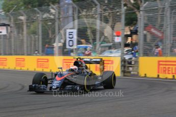 World © Octane Photographic Ltd. McLaren Honda MP4/30 - Jenson Button. Saturday 19th September 2015, F1 Singapore Grand Prix Practice 3, Marina Bay. Digital Ref: 1433CB7D1506