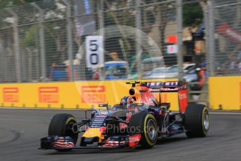 World © Octane Photographic Ltd. Infiniti Red Bull Racing RB11 – Daniil Kvyat. Saturday 19th September 2015, F1 Singapore Grand Prix Practice 3, Marina Bay. Digital Ref: 1433CB7D1524
