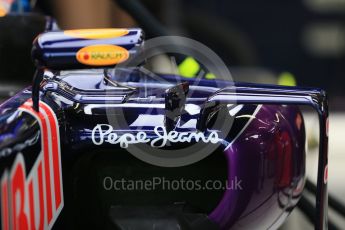 Ricciardo. Saturday 19th September 2015, F1 Singapore Grand Prix Practice 3, Marina Bay. Digital Ref: 1433LB1D6967