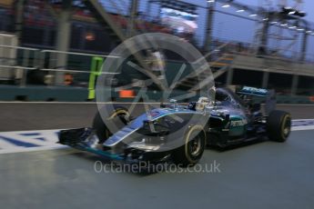 World © Octane Photographic Ltd. Mercedes AMG Petronas F1 W06 Hybrid – Lewis Hamilton. Saturday 19th September 2015, F1 Singapore Grand Prix Practice 3, Marina Bay. Digital Ref: 1433LB1D7351