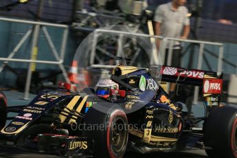 World © Octane Photographic Ltd. Lotus F1 Team E23 Hybrid – Romain Grosjean. Saturday 19th September 2015, F1 Singapore Grand Prix Practice 3, Marina Bay. Digital Ref: 1433LB1D7614