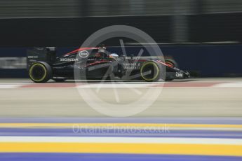 World © Octane Photographic Ltd. McLaren Honda MP4/30 – Fernando Alonso. Saturday 19th September 2015, F1 Singapore Grand Prix Qualifying, Marina Bay. Digital Ref: 1434CB5D0715