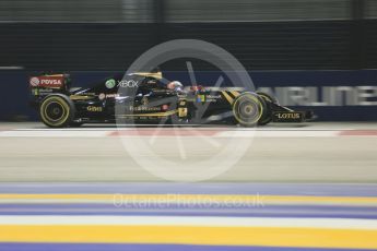 World © Octane Photographic Ltd. Lotus F1 Team E23 Hybrid – Romain Grosjean. Saturday 19th September 2015, F1 Singapore Grand Prix Qualifying, Marina Bay. Digital Ref: 1434CB5D0724
