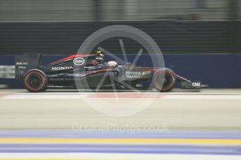 World © Octane Photographic Ltd. McLaren Honda MP4/30 - Jenson Button. Saturday 19th September 2015, F1 Singapore Grand Prix Qualifying, Marina Bay. Digital Ref: 1434CB5D0758
