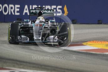 World © Octane Photographic Ltd. Mercedes AMG Petronas F1 W06 Hybrid – Lewis Hamilton. Saturday 19th September 2015, F1 Singapore Grand Prix Qualifying, Marina Bay. Digital Ref: 1434CB7D1968