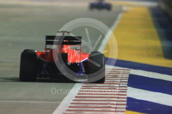 World © Octane Photographic Ltd. Manor Marussia F1 Team MR03B – Alexander Rossi. Saturday 19th September 2015, F1 Singapore Grand Prix Qualifying, Marina Bay. Digital Ref: 1434CB7D2083