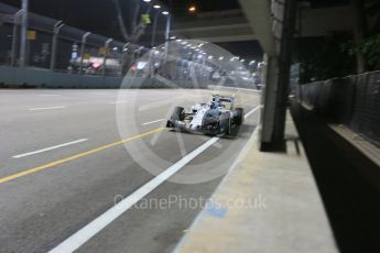 World © Octane Photographic Ltd. Williams Martini Racing FW37 – Valtteri Bottas. Saturday 19th September 2015, F1 Singapore Grand Prix Qualifying, Marina Bay. Digital Ref: 1434LB1D7727