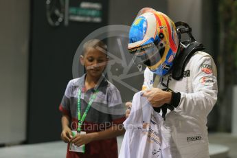 World © Octane Photographic Ltd. McLaren Honda MP4/30 – Fernando Alonso. Saturday 19th September 2015, F1 Singapore Grand Prix Qualifying, Marina Bay. Digital Ref: 1434LB1D8010