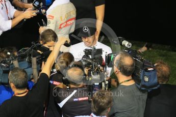 World © Octane Photographic Ltd. Mercedes AMG Petronas F1 W06 Hybrid – Lewis Hamilton. Saturday 19th September 2015, F1 Singapore Grand Prix Qualifying, Marina Bay. Digital Ref: 1434LB1D8308