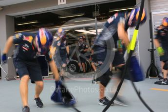 World © Octane Photographic Ltd. Infiniti Red Bull Racing pit stop practice. Saturday 19th September 2015, F1 Singapore Grand Prix Pit lane, Marina Bay. Digital Ref: 1432CB5D0586