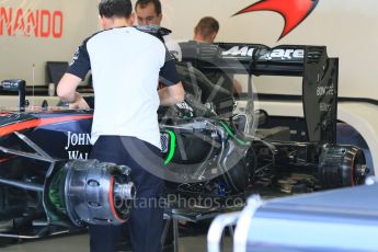 World © Octane Photographic Ltd. McLaren Honda MP4/30 – Fernando Alonso. Saturday 19th September 2015, F1 Singapore Grand Prix Pit lane, Marina Bay. Digital Ref: 1432CB7D1257