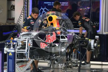 World © Octane Photographic Ltd. Infiniti Red Bull Racing RB11 – Daniel Ricciardo. Thursday 17th September 2015, F1 Singapore Grand Prix Pit lane, Marina Bay. Digital Ref: 1424CB7D9681
