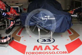 World © Octane Photographic Ltd. Scuderia Toro Rosso STR10 – Max Verstappen. Friday 18th September 2015, F1 Singapore Grand Prix Pit Lane, Marina Bay. Digital Ref: 1427CB5D9510