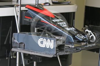 World © Octane Photographic Ltd. McLaren Honda MP4/30. Friday 18th September 2015, F1 Singapore Grand Prix Pit Lane, Marina Bay. Digital Ref: 1427CB7D0207