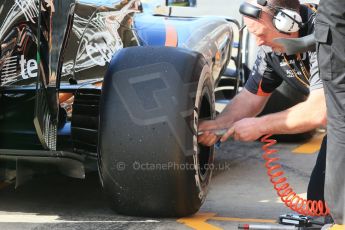 World © Octane Photographic Ltd. Sahara Force India VJM08 – Nick Yelloly, Pit member check tyre pressures. Tuesday 12th May 2015, F1 In-season testing, Circuit de Barcelona-Catalunya, Spain. Digital Ref: 1268LB1D1779