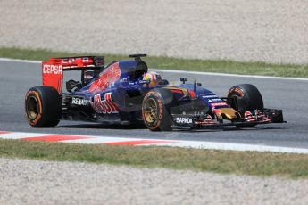 World © Octane Photographic Ltd. Scuderia Toro Rosso STR10 – Pierre Gasly. Tuesday 12th May 2015, F1 In-season testing, Circuit de Barcelona-Catalunya, Spain. Digital Ref: 1268LB1D2090