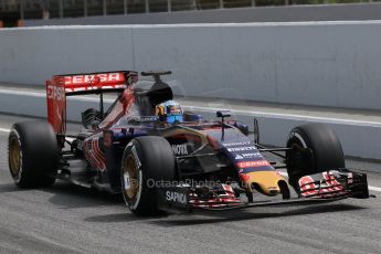 World © Octane Photographic Ltd. Scuderia Toro Rosso STR10 – Carlos Sainz Jnr. Wednesday 13th May 2015, F1 In-season testing, Circuit de Barcelona-Catalunya, Spain. Digital Ref: 1269CB7D2207