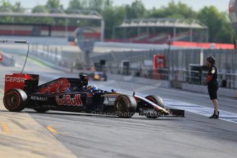 World © Octane Photographic Ltd. Scuderia Toro Rosso STR10 – Carlos Sainz Jnr. Wednesday 13th May 2015, F1 In-season testing, Circuit de Barcelona-Catalunya, Spain. Digital Ref: 1269LB1D2694