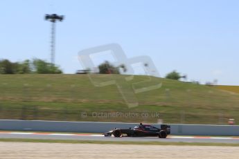 World © Octane Photographic Ltd. McLaren Honda MP4/30 – Fernando Alonso. Friday 8th May 2015, F1 Spanish GP Practice 2, Circuit de Barcelona-Catalunya, Spain. Digital Ref: 1251LB7D6327