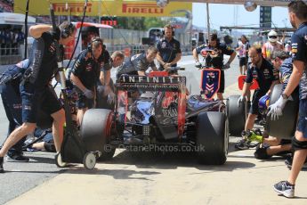 World © Octane Photographic Ltd. Infiniti Red Bull Racing – Practice pitstop. Saturday 9th May 2015, F1 Spanish GP Formula 1 Practice 3, Circuit de Barcelona-Catalunya, Spain. Digital Ref: 1256LW1L7832