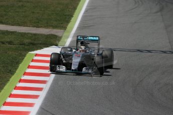 World © Octane Photographic Ltd. Mercedes AMG Petronas F1 W06 Hybrid – Lewis Hamilton. Saturday 9th May 2015, F1 Spanish GP Qualifying, Circuit de Barcelona-Catalunya, Spain. Digital Ref: 1257LB1D8576