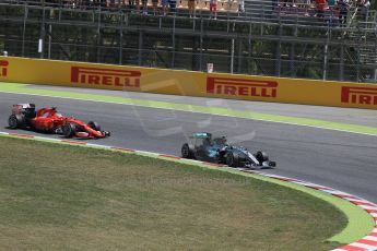 World © Octane Photographic Ltd. Mercedes AMG Petronas F1 W06 Hybrid – Nico Rosberg leads the pack. Sunday 10th May 2015, F1 Spanish GP Formula 1 Race, Circuit de Barcelona-Catalunya, Spain. Digital Ref: 1265LB1D0298