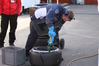 World © Octane Photographic Ltd. Williams Martini Racing - Mechanic cleaning a wheel. Thursday 19th February 2015, F1 Winter testing, Circuit de Catalunya, Barcelona, Spain, Day 1. Digital Ref:1187CB7L1430