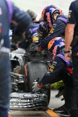 World © Octane Photographic Ltd. Infiniti Red Bull Racing RB11 – Daniil Kvyat - Pit crew. Saturday 21st February 2015, F1 Winter testing, Circuit de Catalunya, Barcelona, Spain, Day 3. Digital Ref : 1190LB1D8202