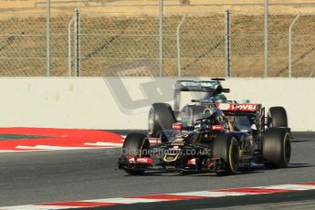 World © Octane Photographic Ltd. Lotus F1 Team E23 Hybrid – Romain Grosjean and Mercedes AMG Petronas F1 W06 Hybrid – Nico Rosberg. Sunday 22nd February 2015, F1 Winter testing, Circuit de Barcelona Catalunya, Spain, Day 4. Digital Ref :1191CB1L8996