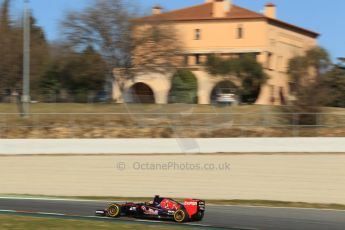 World © Octane Photographic Ltd. Scuderia Toro Rosso STR10 – Carlos Sainz Jnr. Sunday 22nd February 2015, F1 Winter test #2, Circuit de Barcelona Catalunya, Spain, Day 4. Digital Ref: 1191CB1L9496